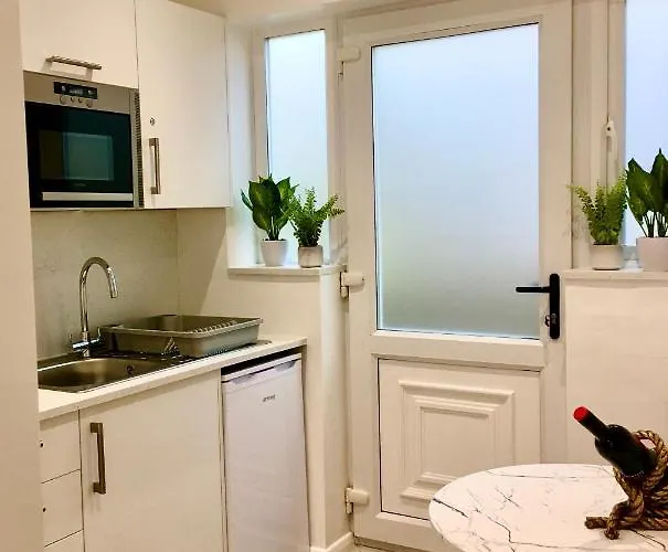 Rum i privatbostad Harbour - With Parking *