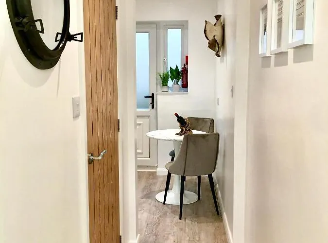 Harbour - With Parking * Whitby